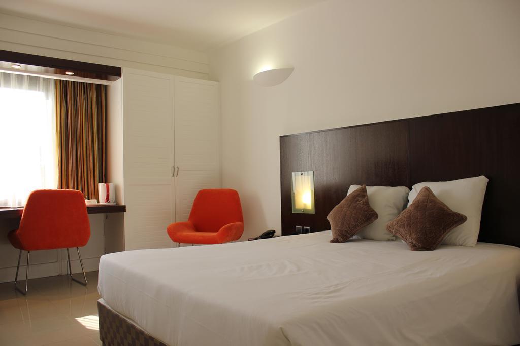 Hotel Le Saint Denis Zewnętrze zdjęcie