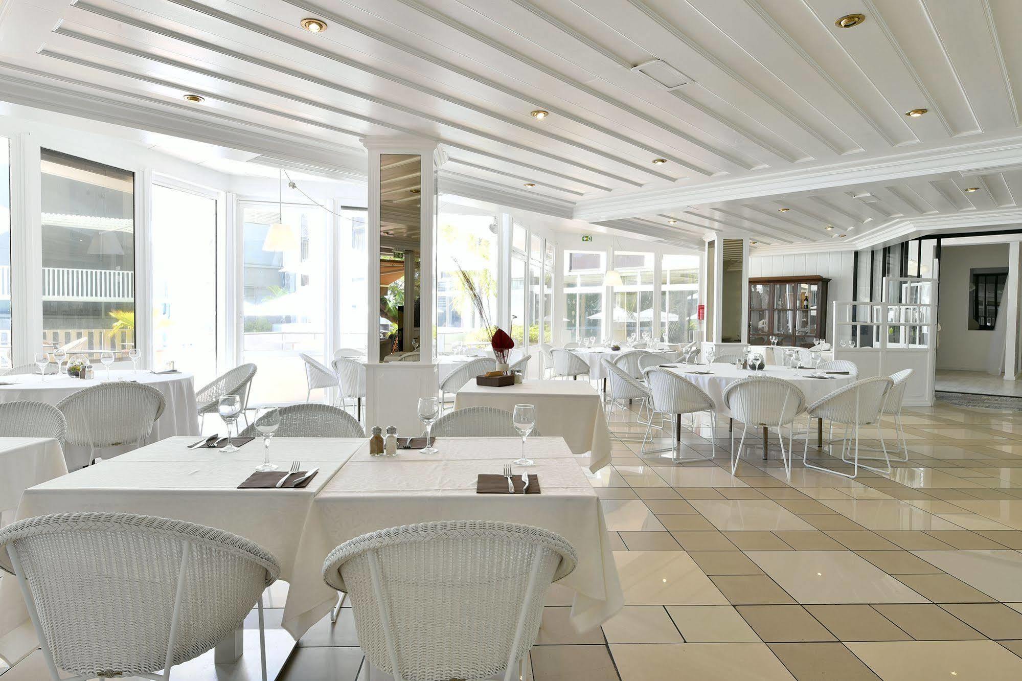 Hotel Le Saint Denis Zewnętrze zdjęcie